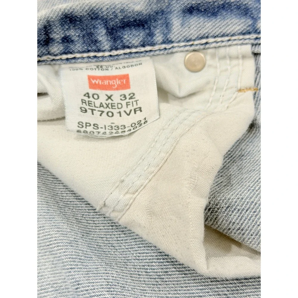 Wrangler Jeans Relaxed Fit Size 40x32 Highly Distressed 9T701VR